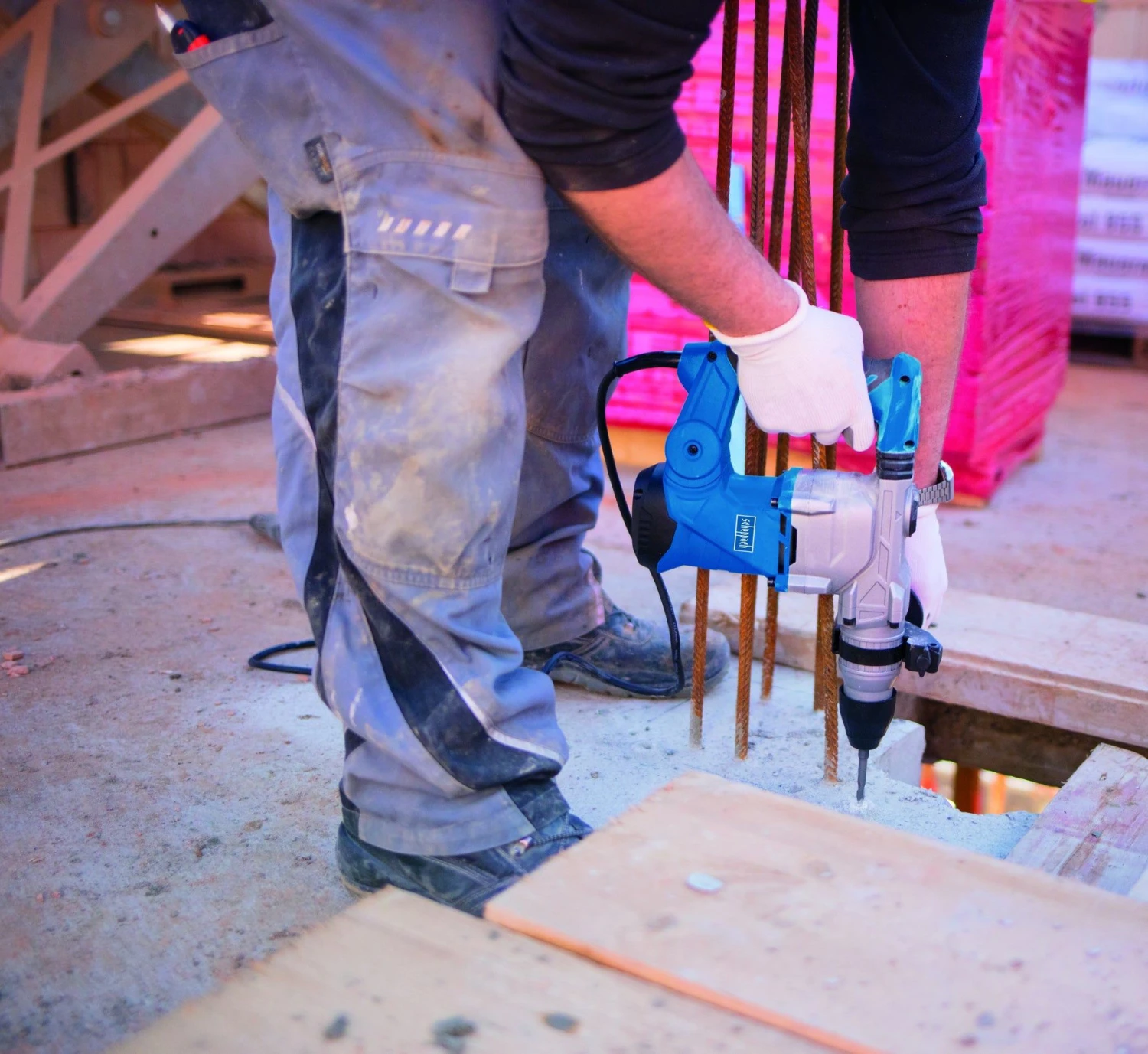 Scheppach DH1300PLUS SDS-Plus Boorhamer In Koffer - 1250W - 5J - 5907902901 8 Scheppach DH1300PLUS SDS-Plus Boorhamer In Koffer - 1250W - 5J - 5907902901 - Afbeelding 6